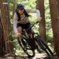 Preview: AARON Rahmentasche Fahrrad, Handytasche in Benutzung im Wald
